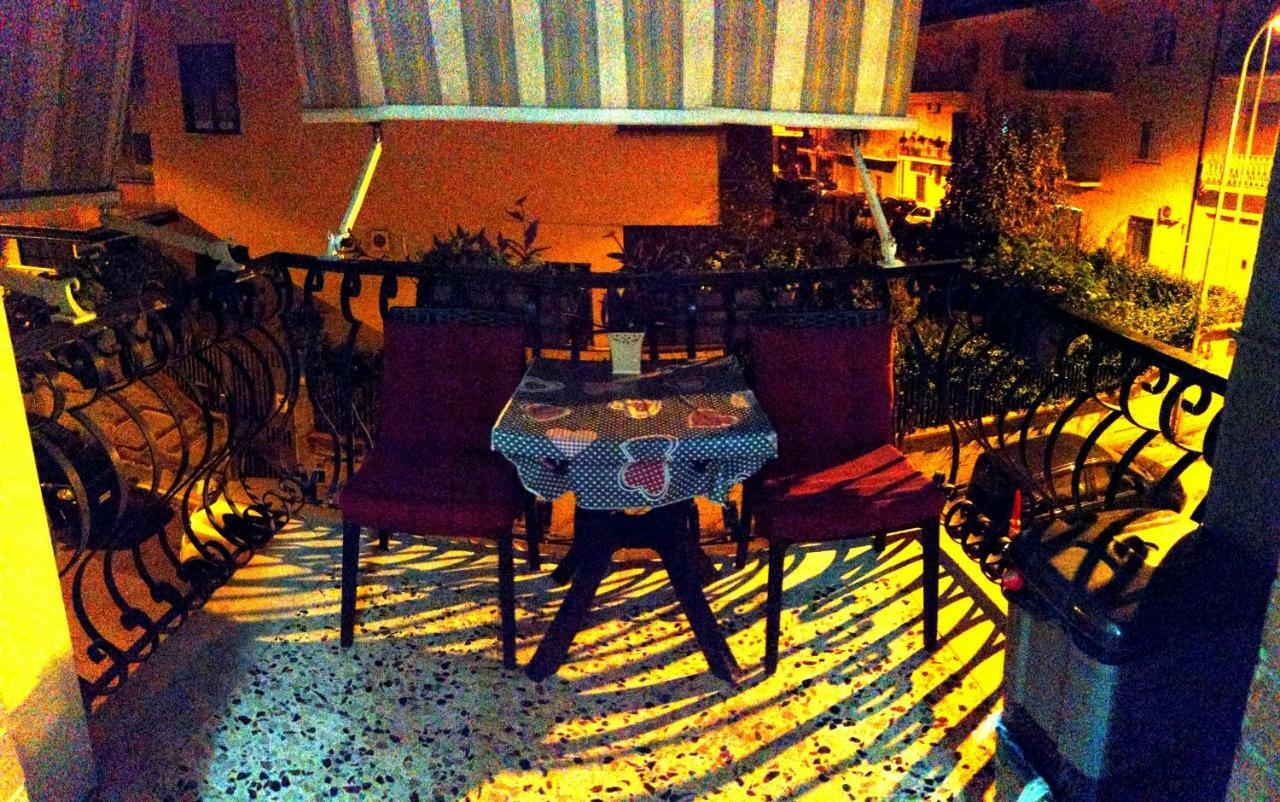 Apartamento Residenza Carlo Di Borbone Caserta Exterior foto